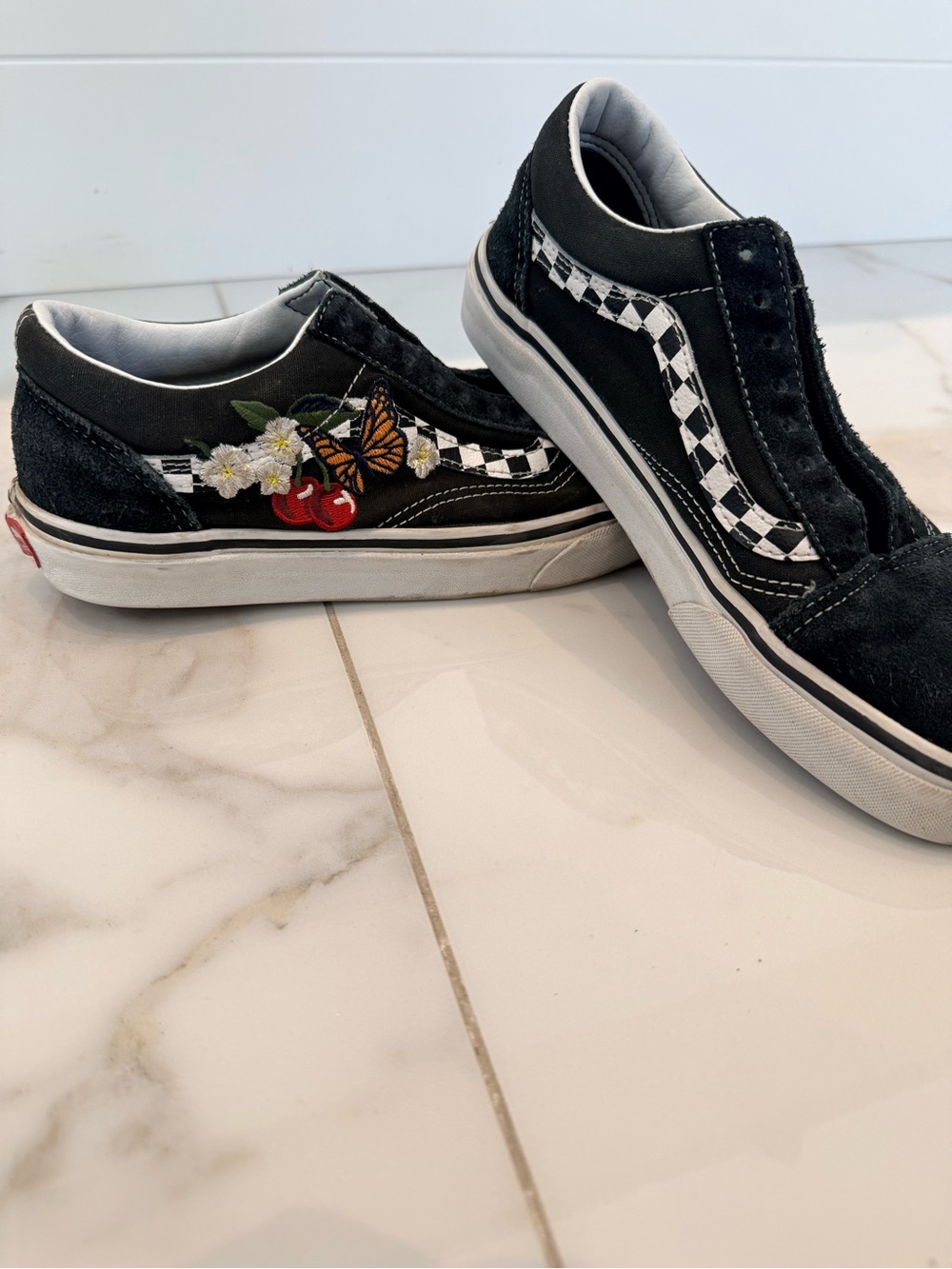 Vans OLD SKOOL Mens 6/ Womens 8.5 Black Floral Butterfly Cherries Skate Shoes